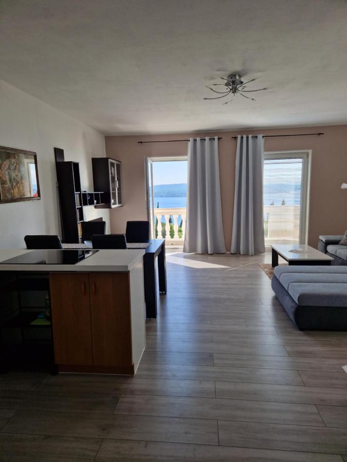 Apartments Velic Crikvenica Exteriör bild