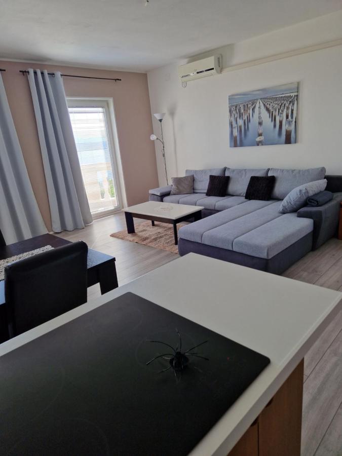 Apartments Velic Crikvenica Exteriör bild