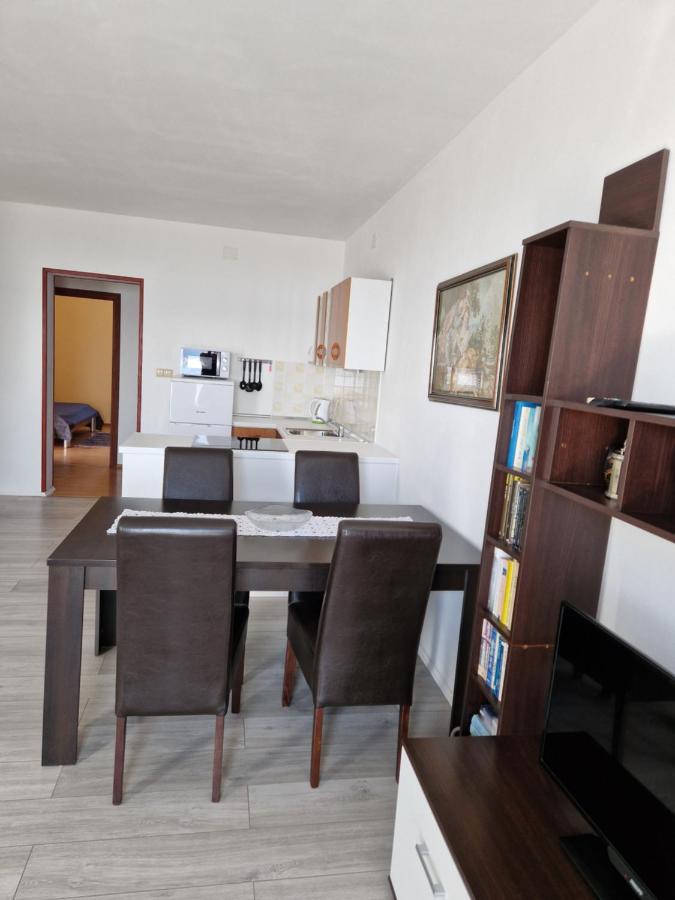 Apartments Velic Crikvenica Exteriör bild