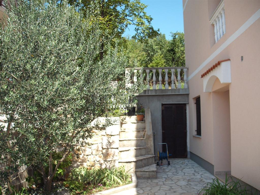 Apartments Velic Crikvenica Exteriör bild