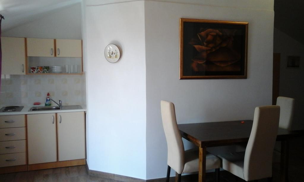 Apartments Velic Crikvenica Exteriör bild
