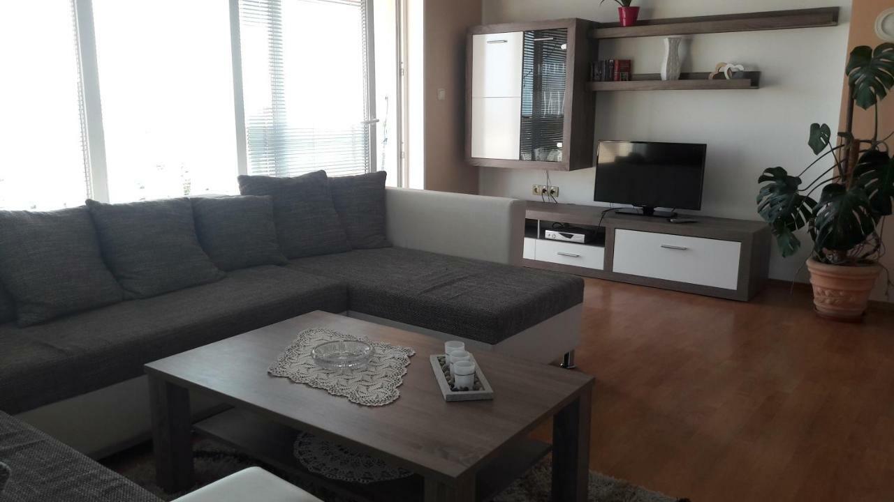 Apartments Velic Crikvenica Exteriör bild