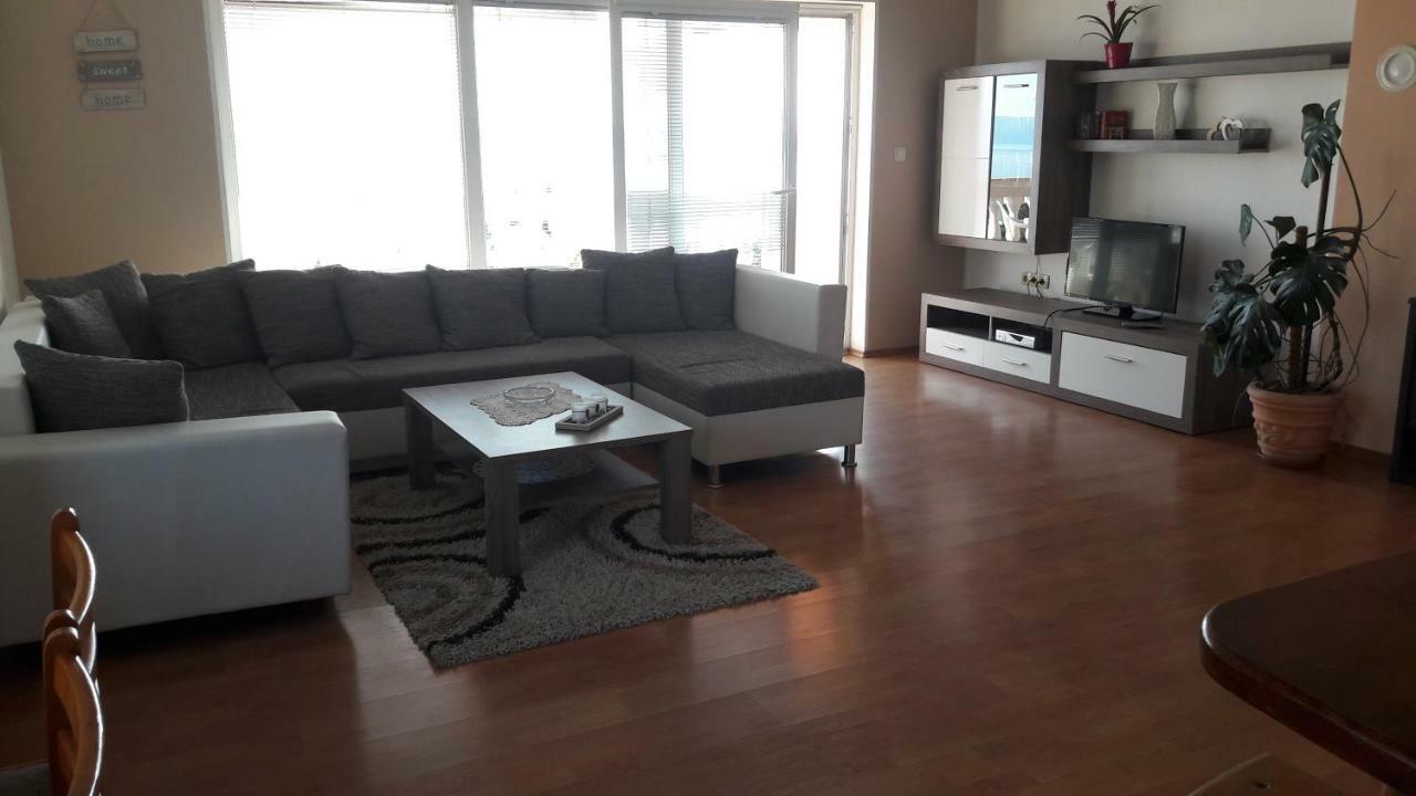 Apartments Velic Crikvenica Exteriör bild